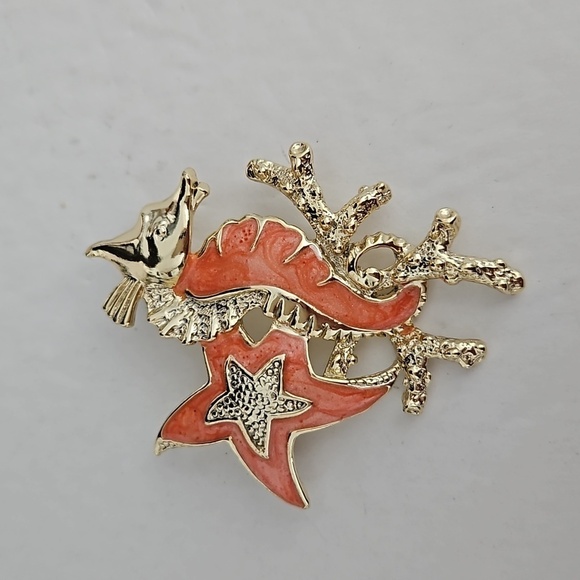 SEAHORSE Enamel & Goldtone 3Pc. Set of Necklace,  Brooch & Pierced Earrings - Picture 7 of 12